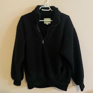 AE Fuzzy Sherpa Quarter Zip Sweatshirt